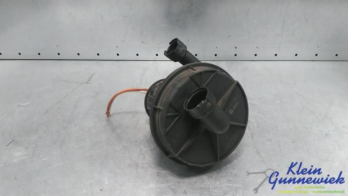 Używane Pompa gazów spalinowych Volkswagen Beetle Cena € 51,00 Procedura marży oferowane przez Klein Gunnewiek Autodemontage & Motorentechniek