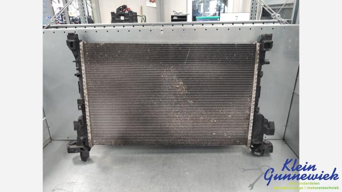 Usagé Radiateur Renault Trafic Prix € 95,00 Règlement à la marge proposé par Klein Gunnewiek Autodemontage & Motorentechniek