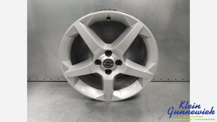 Używane Obrecz Opel Corsa Cena € 75,00 Procedura marży oferowane przez Klein Gunnewiek Autodemontage & Motorentechniek