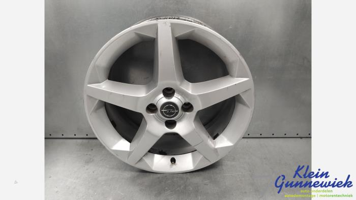 Używane Obrecz Opel Corsa Cena € 75,00 Procedura marży oferowane przez Klein Gunnewiek Autodemontage & Motorentechniek