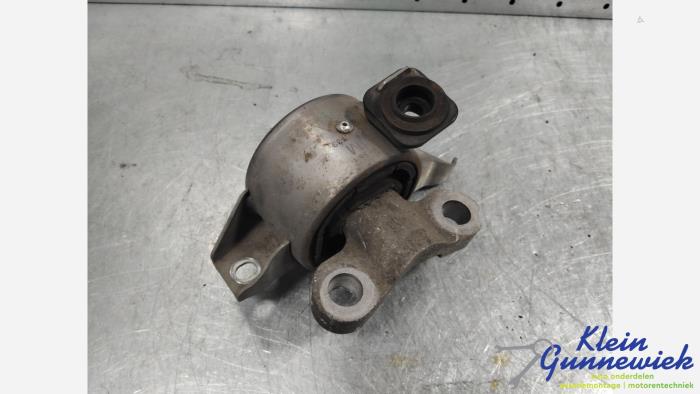 Used Engine mount Opel Corsa Price € 16,00 Margin scheme offered by Klein Gunnewiek Autodemontage & Motorentechniek