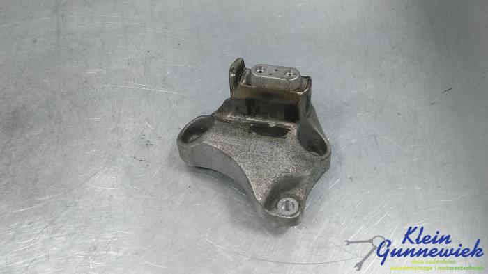 Usagé Support boîte de vitesses Opel Grandland X Prix € 20,00 Règlement à la marge proposé par Klein Gunnewiek Autodemontage & Motorentechniek