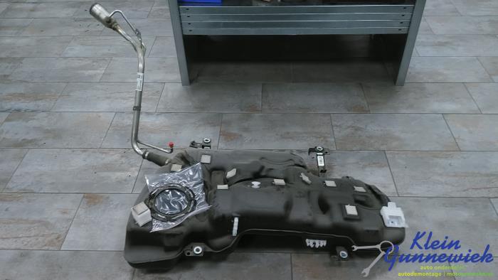 Używane Zbiornik Volvo XC40 Cena € 153,00 Procedura marży oferowane przez Klein Gunnewiek Autodemontage & Motorentechniek