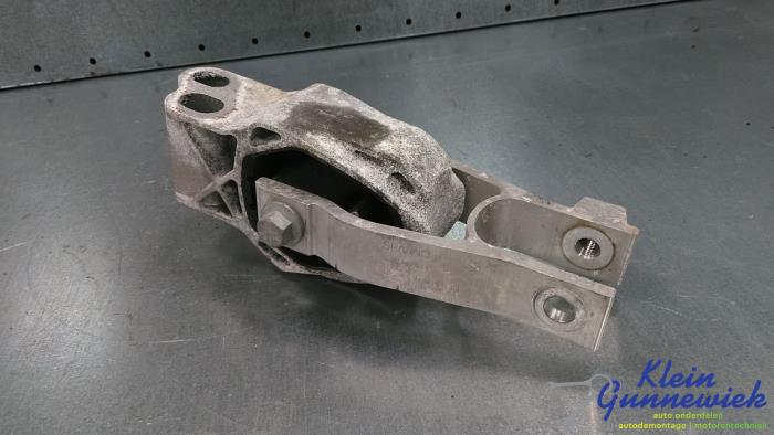 Used Engine mount Volvo XC40 Price € 35,00 Margin scheme offered by Klein Gunnewiek Autodemontage & Motorentechniek