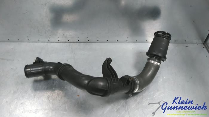 Gebrauchte Intercooler Rohr Opel Vivaro Preis € 40,00 Margenregelung angeboten von Klein Gunnewiek Autodemontage & Motorentechniek