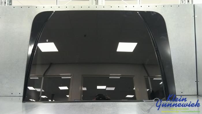 Używane Szyba szyberdachu Cupra Formentor Cena € 241,00 Procedura marży oferowane przez Klein Gunnewiek Autodemontage & Motorentechniek