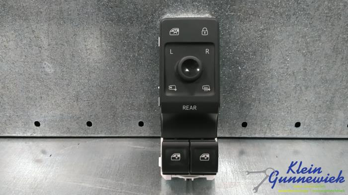 Usados Interruptor combinado de ventanillas Cupra Born Precio € 44,00 Norma de margen ofrecido por Klein Gunnewiek Autodemontage & Motorentechniek