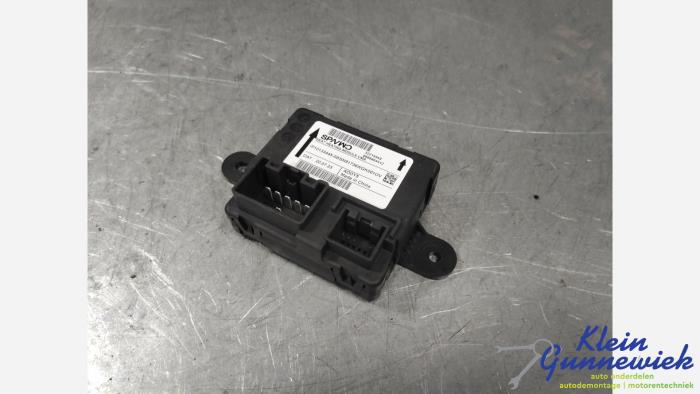 Begagnade Sätesdator Volvo XC40 Pris € 301,00 Marginaltabell erbjuds av Klein Gunnewiek Autodemontage & Motorentechniek