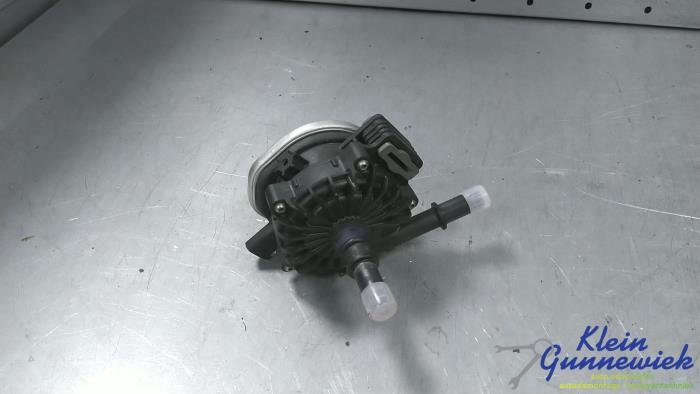 Używane Pompa gazów spalinowych Volvo XC40 Cena € 93,00 Procedura marży oferowane przez Klein Gunnewiek Autodemontage & Motorentechniek
