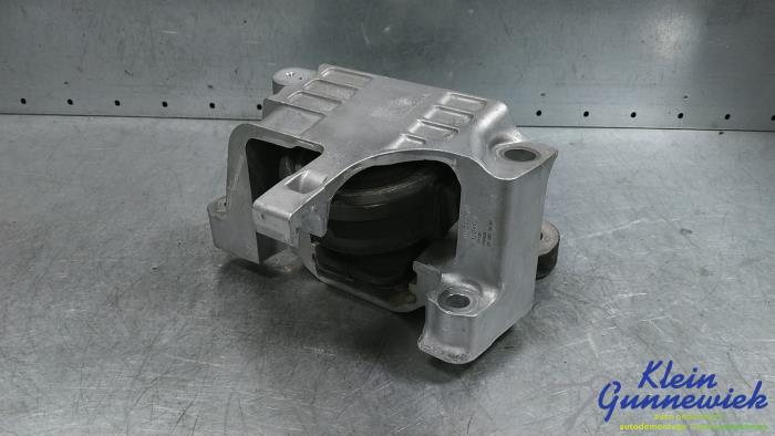 Used Engine mount Volvo XC40 Price € 65,00 Margin scheme offered by Klein Gunnewiek Autodemontage & Motorentechniek