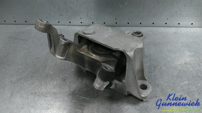 Used Engine mount Volvo XC40 Price € 120,00 Margin scheme offered by Klein Gunnewiek Autodemontage & Motorentechniek