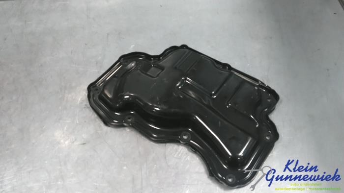 Usagé Couvercle carter Renault Captur Prix € 25,00 Règlement à la marge proposé par Klein Gunnewiek Autodemontage & Motorentechniek