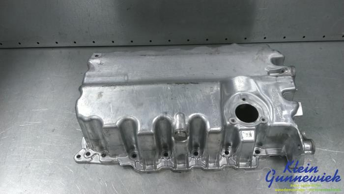 Used Sump Volkswagen Golf Sportsvan Price € 60,00 Margin scheme offered by Klein Gunnewiek Autodemontage & Motorentechniek