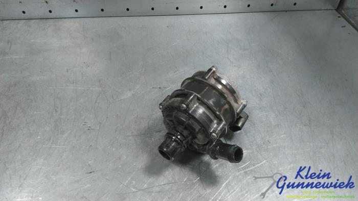 Begagnade Vattenpump Volvo XC40 Pris € 118,00 Marginaltabell erbjuds av Klein Gunnewiek Autodemontage & Motorentechniek