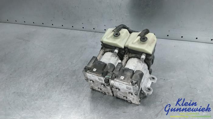 Begagnade Diverse Volvo XC40 Pris € 392,00 Marginaltabell erbjuds av Klein Gunnewiek Autodemontage & Motorentechniek
