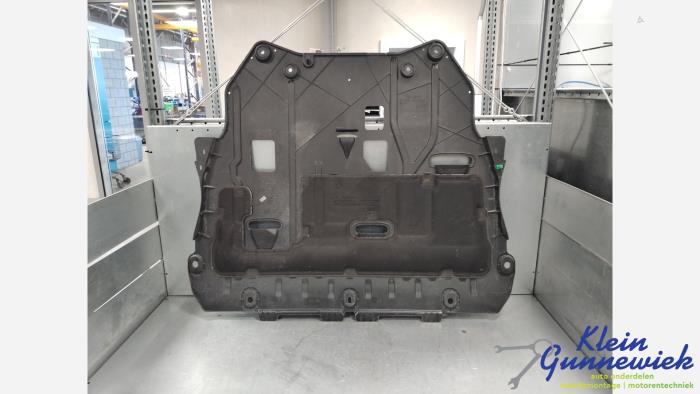 Engine protection panel Volvo XC40 - 32241301