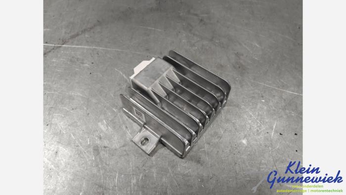 Begagnade Dator (diverse) Mercedes CLA Pris € 64,00 Marginaltabell erbjuds av Klein Gunnewiek Autodemontage & Motorentechniek