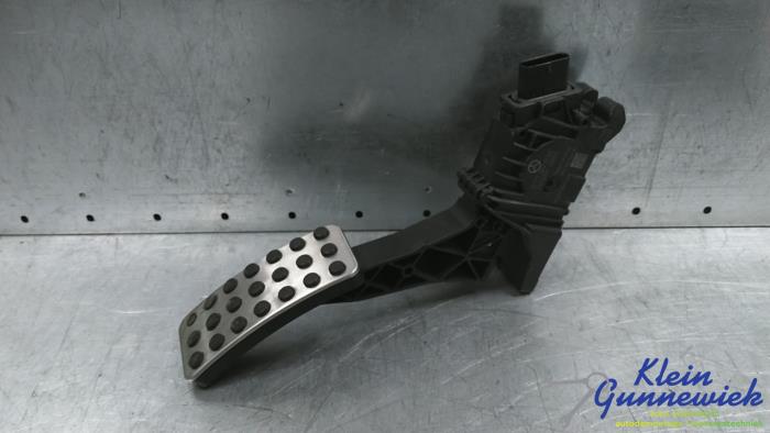 Begagnade Gaspedalsensor Mercedes CLA Pris € 40,00 Marginaltabell erbjuds av Klein Gunnewiek Autodemontage & Motorentechniek