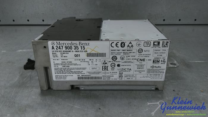 Begagnade Kontrollenhet, multimedia Mercedes CLA Pris € 619,00 Marginaltabell erbjuds av Klein Gunnewiek Autodemontage & Motorentechniek