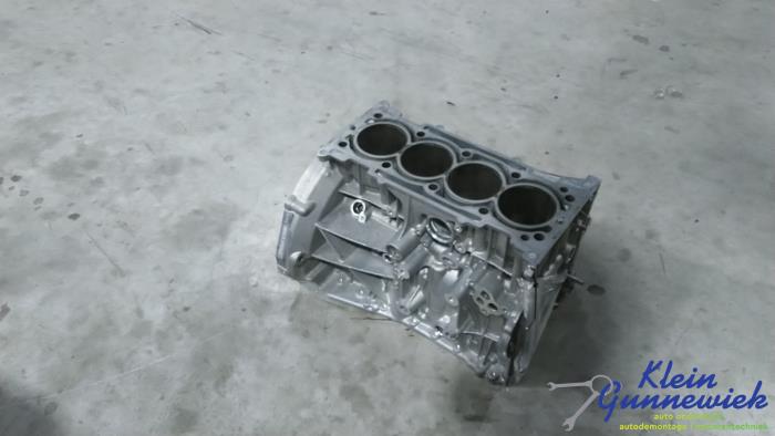 Used Engine crankcase Mercedes CLA Price € 395,00 Margin scheme offered by Klein Gunnewiek Autodemontage & Motorentechniek