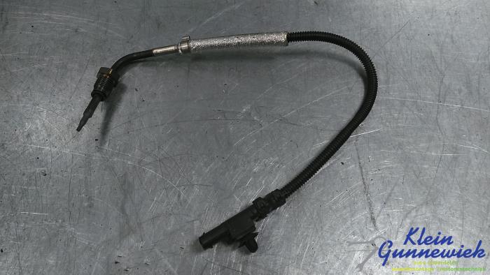 Usagé Sensor température d’échappement Mercedes CLA Prix € 45,00 Règlement à la marge proposé par Klein Gunnewiek Autodemontage & Motorentechniek