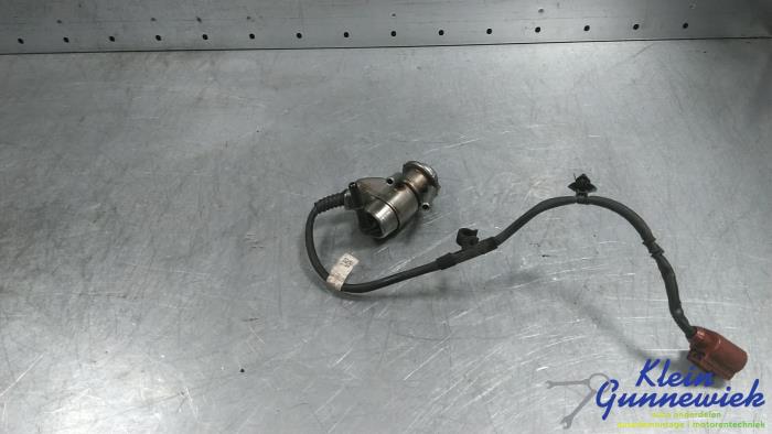 Używane Wtryskiwacz AdBlue Volkswagen Tiguan Allspace Cena € 50,00 Procedura marży oferowane przez Klein Gunnewiek Autodemontage & Motorentechniek