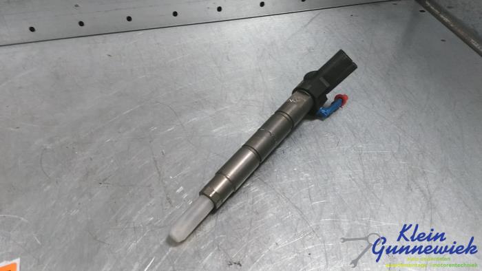 Usagé Injecteurs Mercedes B-Klasse Prix € 84,00 Règlement à la marge proposé par Klein Gunnewiek Autodemontage & Motorentechniek