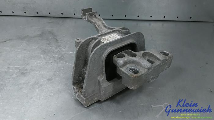 Used Engine mount Volkswagen Golf Sportsvan Price € 45,00 Margin scheme offered by Klein Gunnewiek Autodemontage & Motorentechniek