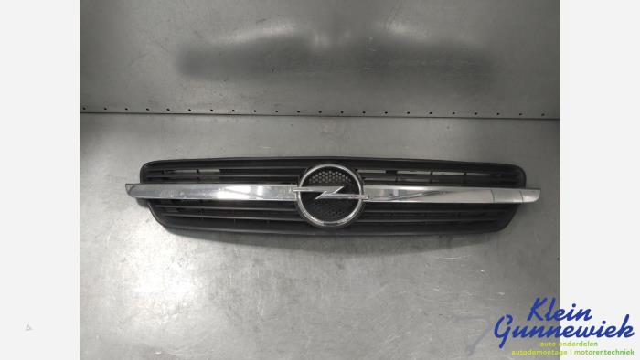 Używane Grill Opel Meriva Cena € 25,00 Procedura marży oferowane przez Klein Gunnewiek Autodemontage & Motorentechniek