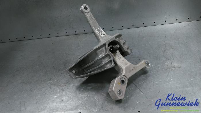 Used Engine mount Kia Ceed Sportswagon Price € 45,00 Margin scheme offered by Klein Gunnewiek Autodemontage & Motorentechniek