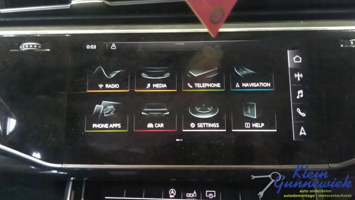Begagnade Innerdisplay Audi Q7 Pris € 995,00 Marginaltabell erbjuds av Klein Gunnewiek Autodemontage & Motorentechniek