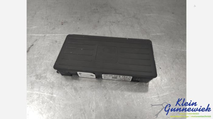 Begagnade Telefonmodul Audi Q7 Pris € 62,00 Marginaltabell erbjuds av Klein Gunnewiek Autodemontage & Motorentechniek