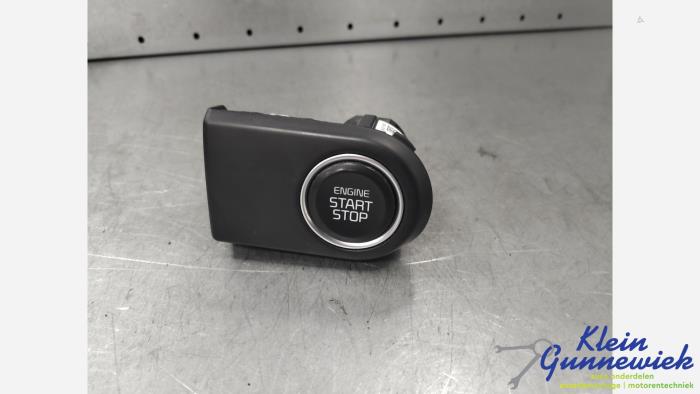 Usagé Commande start/stop Kia Ceed Sportswagon Prix € 20,00 Règlement à la marge proposé par Klein Gunnewiek Autodemontage & Motorentechniek