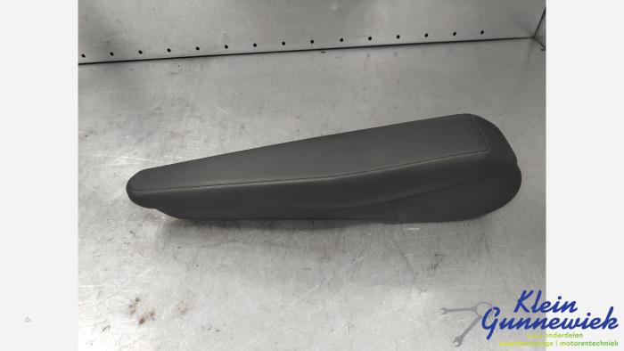 Begagnade Armstöd Volkswagen ID.3 Pris € 65,00 Marginaltabell erbjuds av Klein Gunnewiek Autodemontage & Motorentechniek