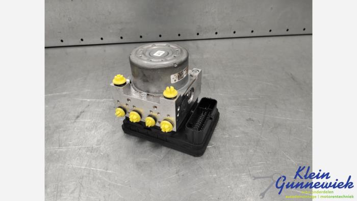 Usagé Bloc ABS Opel Corsa Prix € 181,00 Règlement à la marge proposé par Klein Gunnewiek Autodemontage & Motorentechniek