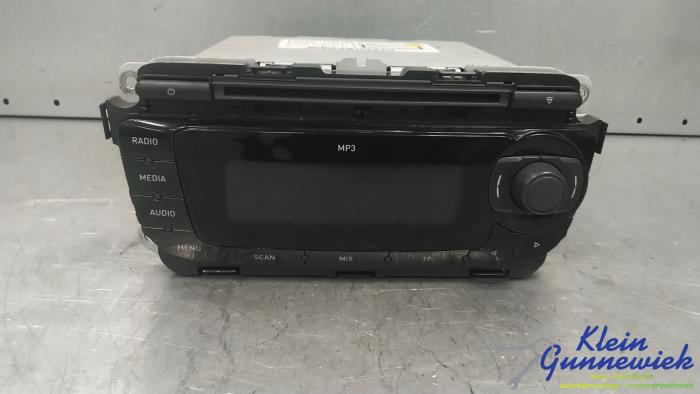 Używane Radio Seat Altea Cena € 70,00 Procedura marży oferowane przez Klein Gunnewiek Autodemontage & Motorentechniek