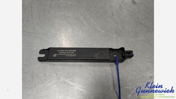 Używane Antena Kia EV6 Cena € 25,00 Procedura marży oferowane przez Klein Gunnewiek Autodemontage & Motorentechniek