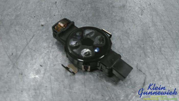 Begagnade Regnsensor Volkswagen ID.3 Pris € 46,00 Marginaltabell erbjuds av Klein Gunnewiek Autodemontage & Motorentechniek