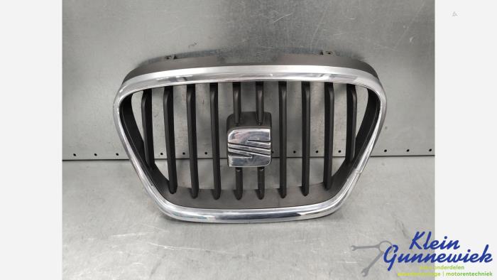 Używane Grill Seat Altea Cena € 35,00 Procedura marży oferowane przez Klein Gunnewiek Autodemontage & Motorentechniek