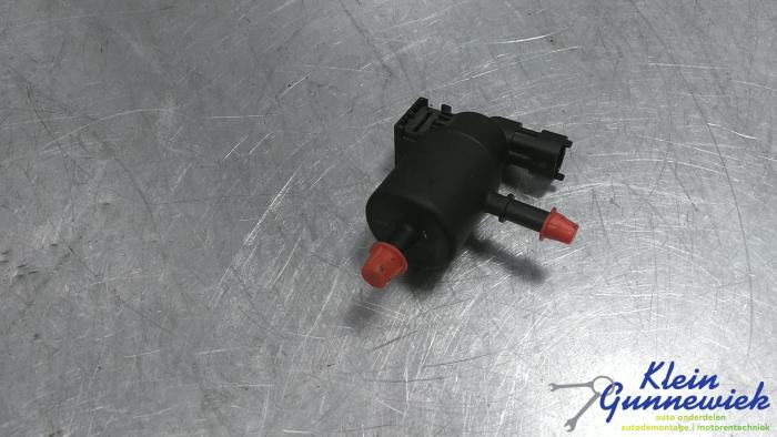 Używane Rózne Kia Niro Cena € 25,00 Procedura marży oferowane przez Klein Gunnewiek Autodemontage & Motorentechniek