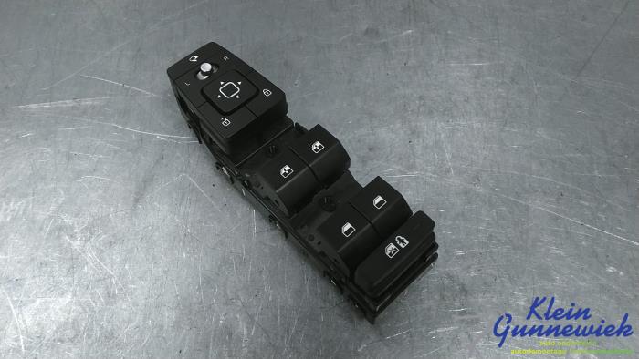 Usados Interruptor de ventanilla eléctrica Kia EV6 Precio € 95,00 Norma de margen ofrecido por Klein Gunnewiek Autodemontage & Motorentechniek