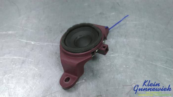 Używane Glosnik Kia EV6 Cena € 29,00 Procedura marży oferowane przez Klein Gunnewiek Autodemontage & Motorentechniek