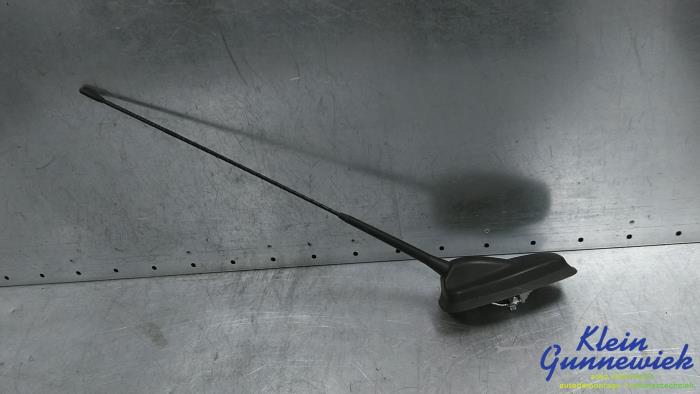 Używane Antena GPS Mercedes Sprinter Cena € 28,00 Procedura marży oferowane przez Klein Gunnewiek Autodemontage & Motorentechniek