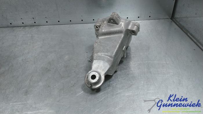 Gebrauchte Motorlager Mercedes Vito Preis € 35,00 Margenregelung angeboten von Klein Gunnewiek Autodemontage & Motorentechniek