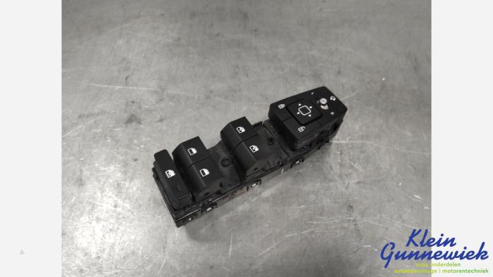 Używane Przelacznik combi okienny Kia EV6 Cena € 95,00 Procedura marży oferowane przez Klein Gunnewiek Autodemontage & Motorentechniek