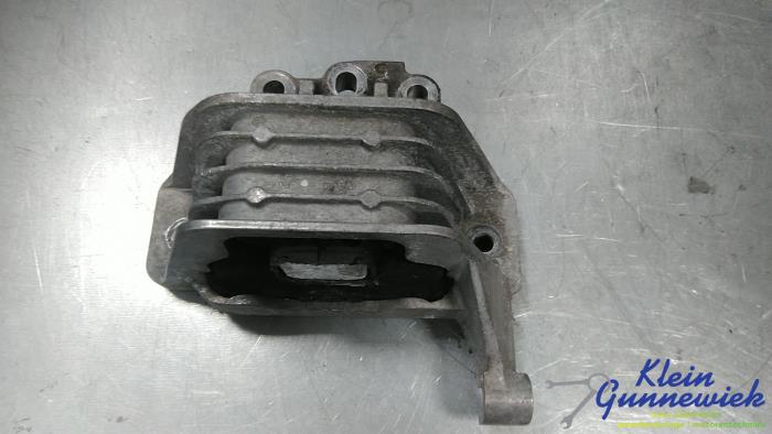 Usagé Support moteur Volkswagen Crafter Prix € 45,00 Règlement à la marge proposé par Klein Gunnewiek Autodemontage & Motorentechniek