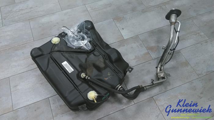 Używane Zbiornik Ford C-Max Cena € 125,00 Procedura marży oferowane przez Klein Gunnewiek Autodemontage & Motorentechniek