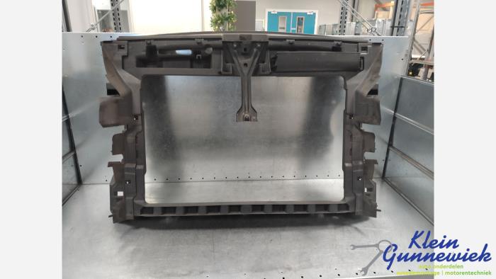 Używane Panel przedni Volkswagen Touran Cena € 199,00 Procedura marży oferowane przez Klein Gunnewiek Autodemontage & Motorentechniek