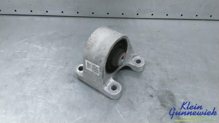 Used Engine mount Kia EV6 Price € 35,00 Margin scheme offered by Klein Gunnewiek Autodemontage & Motorentechniek