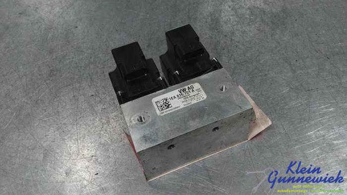 Usagé Valve d'expansion clim Volkswagen ID.3 Prix € 127,00 Règlement à la marge proposé par Klein Gunnewiek Autodemontage & Motorentechniek